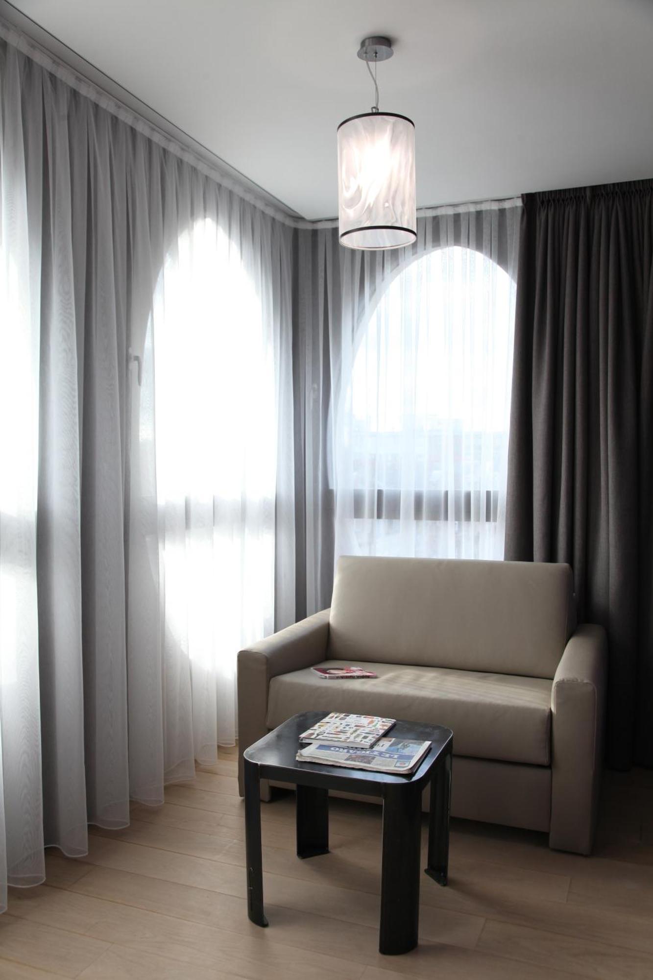Best Western Premier Why Hotel Лил Екстериор снимка